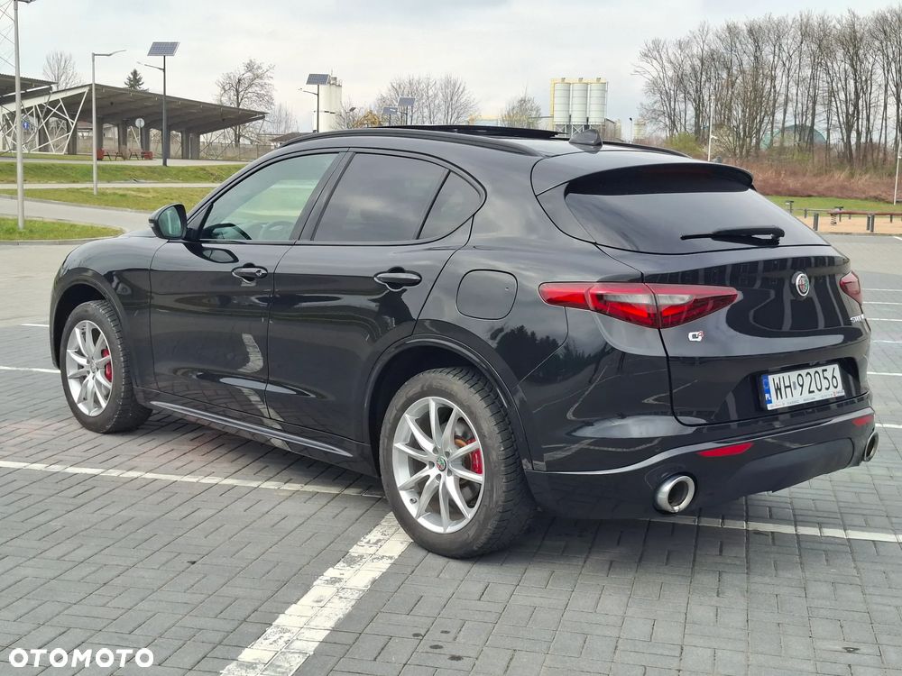 Alfa Romeo Stelvio - 5