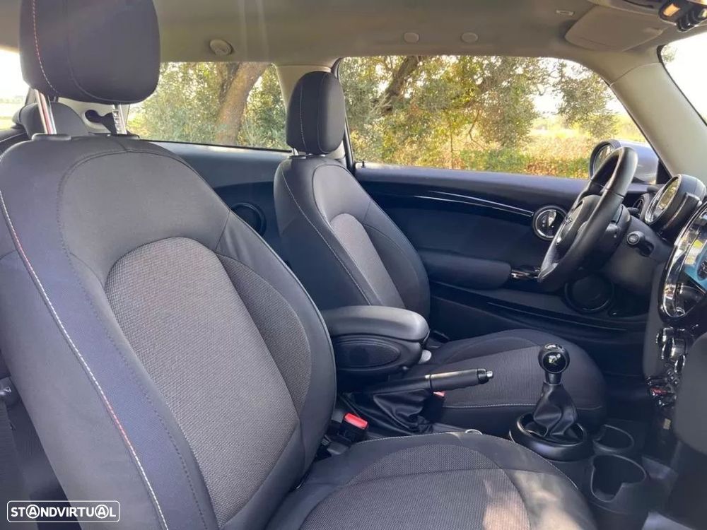 MINI 3 Portas Cooper Premium First Essential - 11