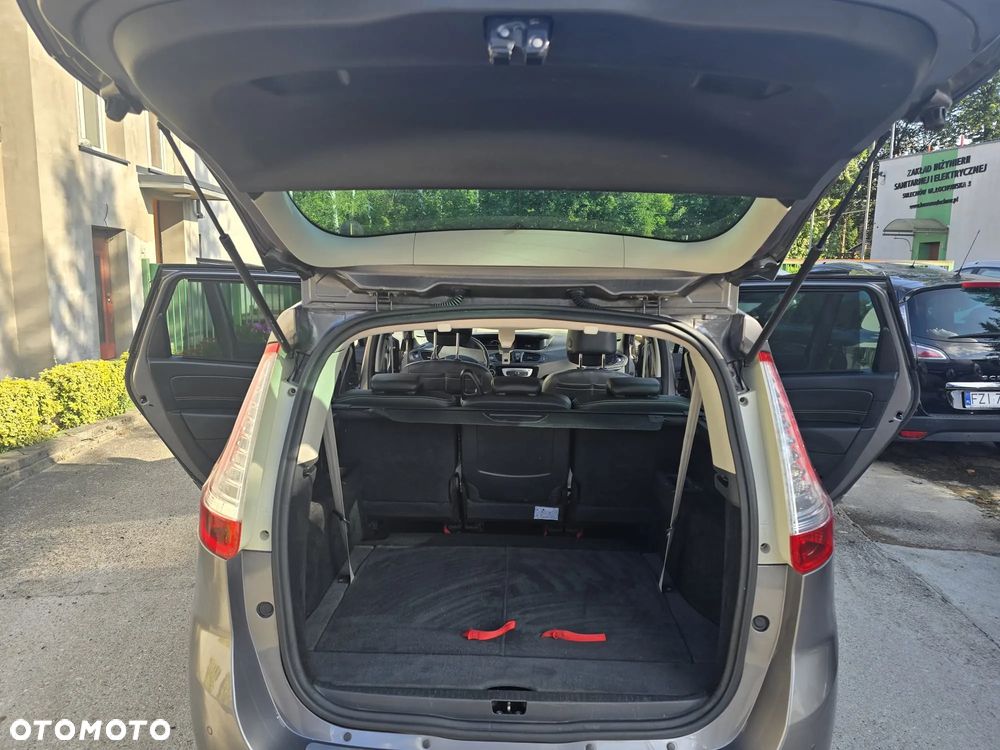 Renault Grand Scenic - 24
