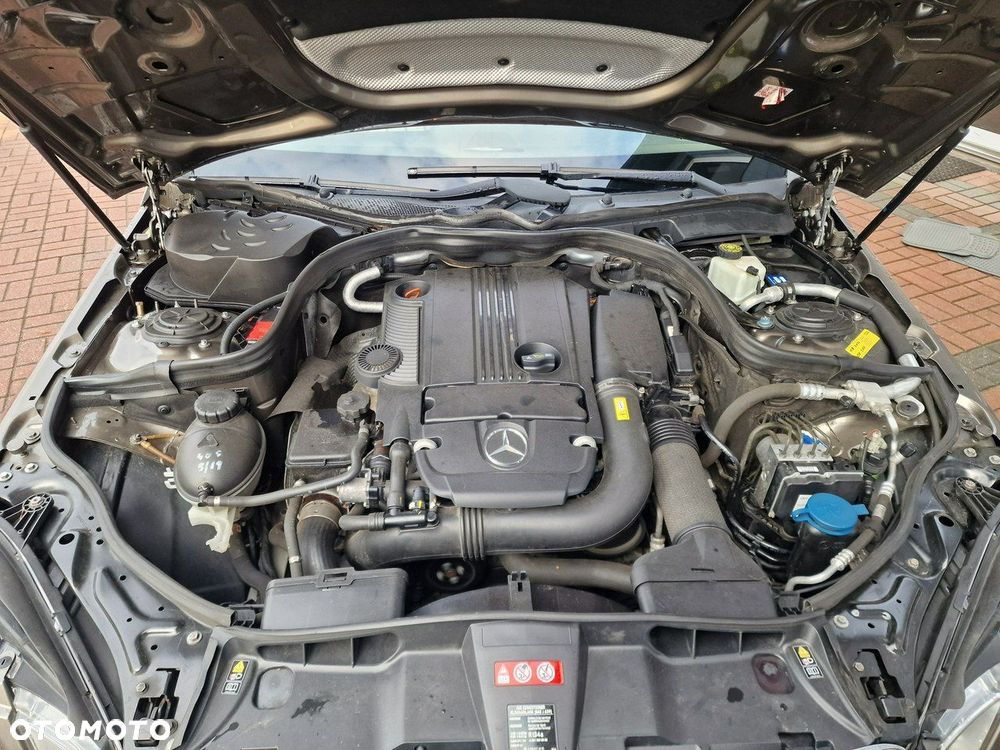 Mercedes-Benz Klasa E 250 BlueEFFICIENCY 7G-TRONIC Elegance - 40