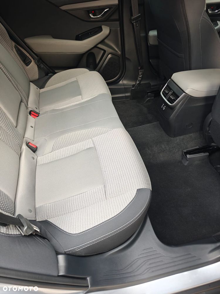 Subaru Outback 2.5i Lineartronic Platinum - 25