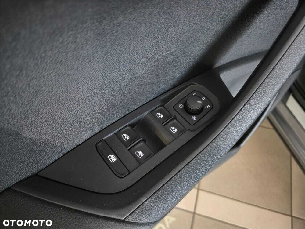 Skoda Karoq 1.5 TSI ACT Sportline DSG - 18