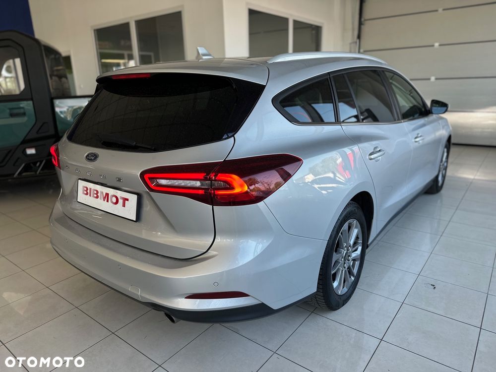 Ford Focus 1.0 EcoBoost Titanium X - 4