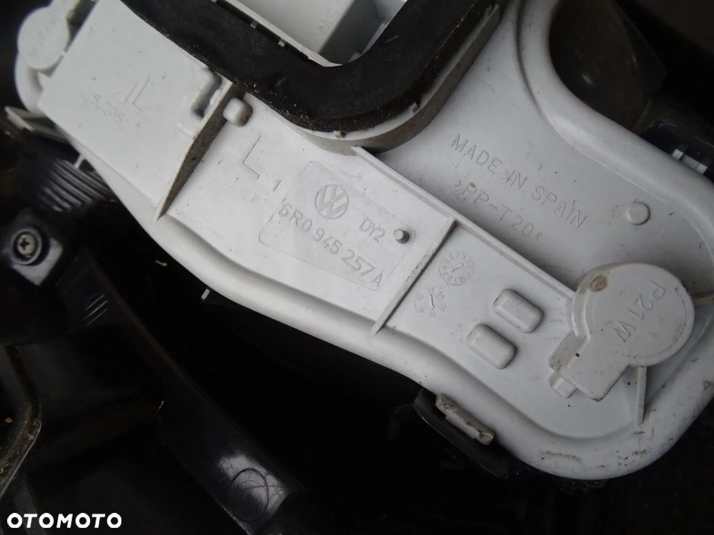 Lampa Polo 6R Lewy Tył 6R0945257A - 9