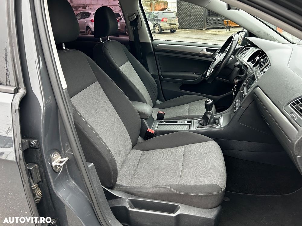 Volkswagen Golf 1.6 TDI Comfortline - 12