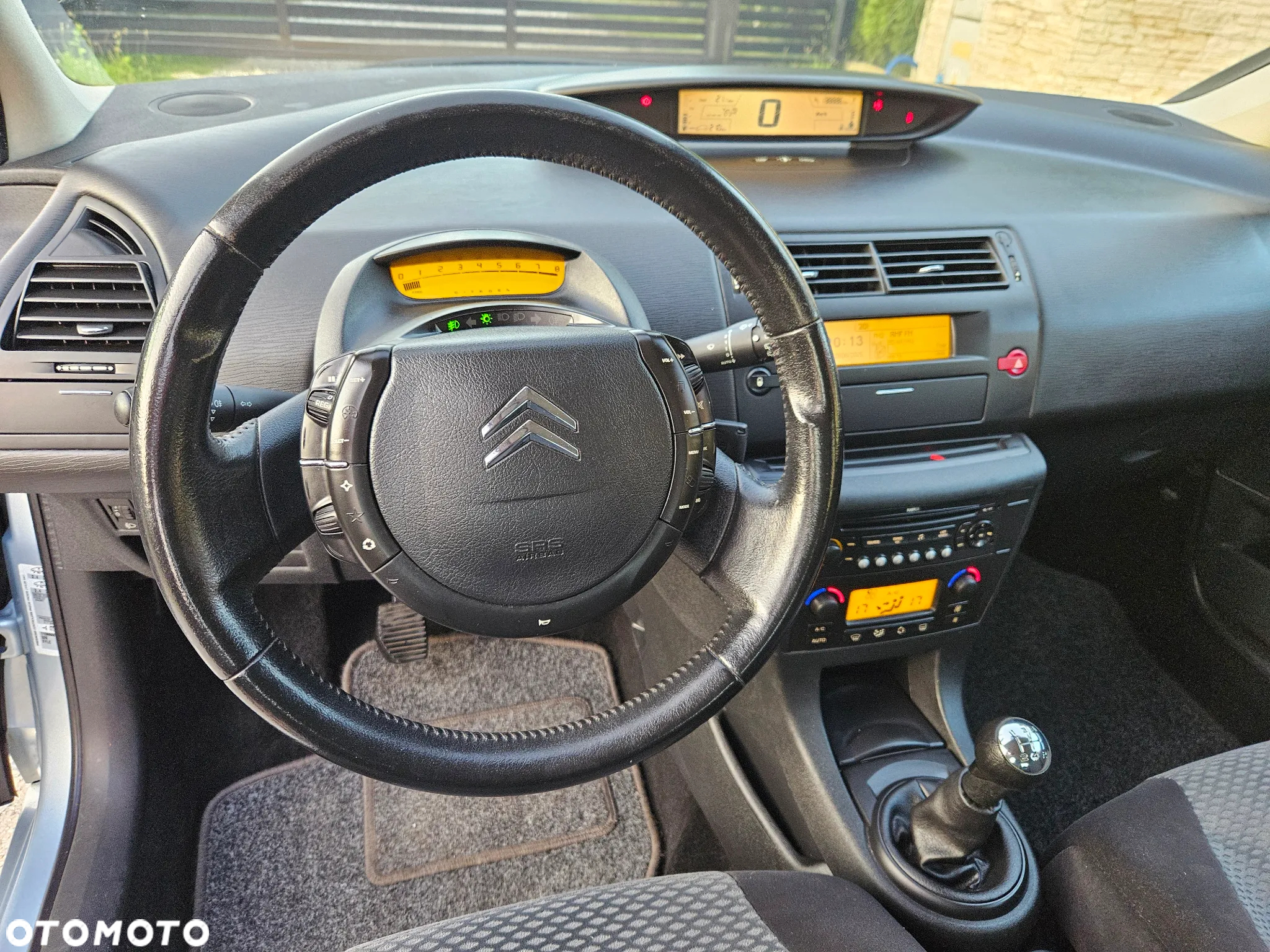 Citroën C4 1.6 16V Confort - 26