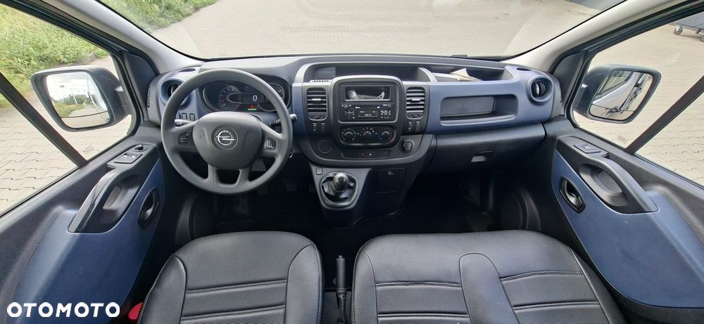 Opel Vivaro - 10