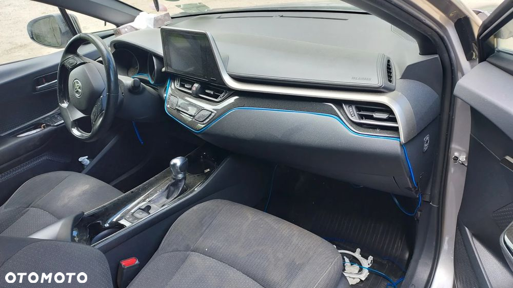 Toyota C-HR - 8