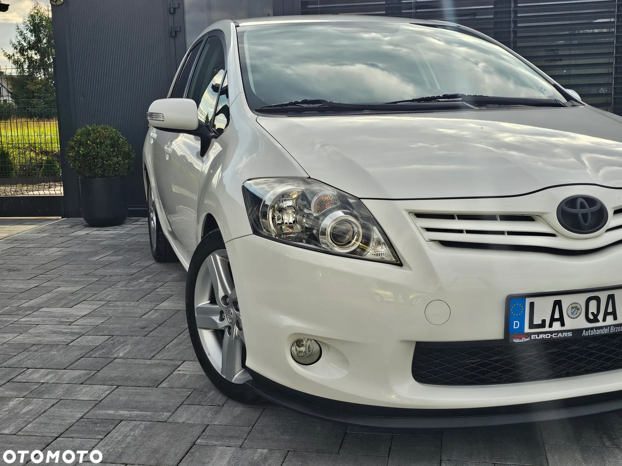 Toyota Auris 1.6 Premium - 14