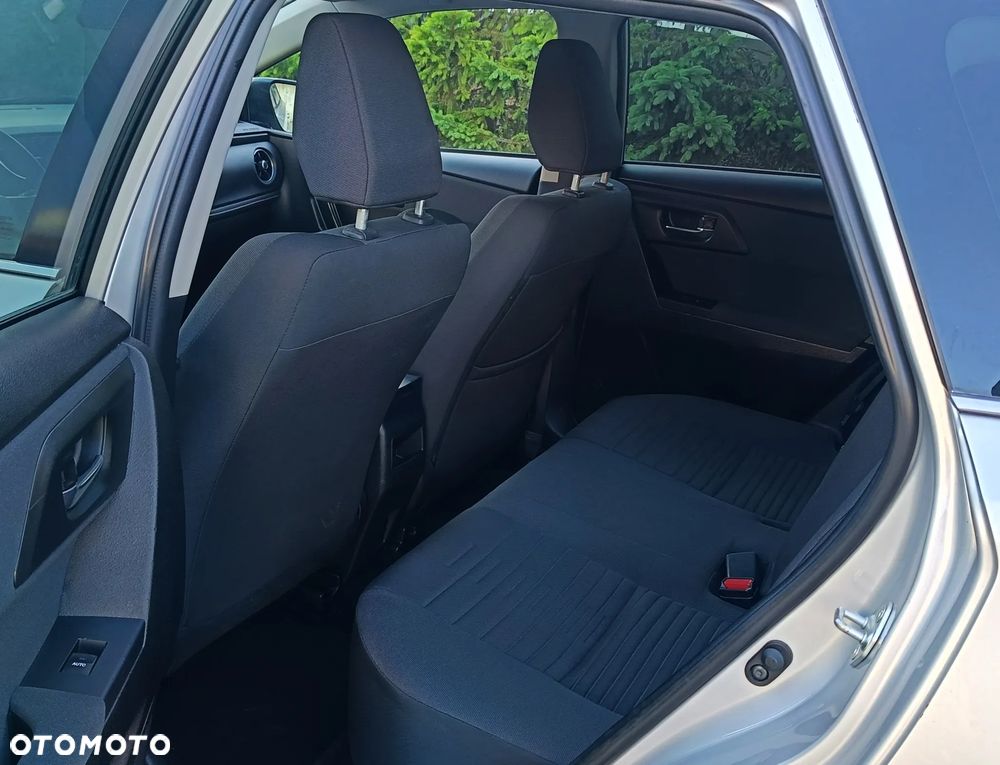 Toyota Auris 1.6 D-4D Executive - 24