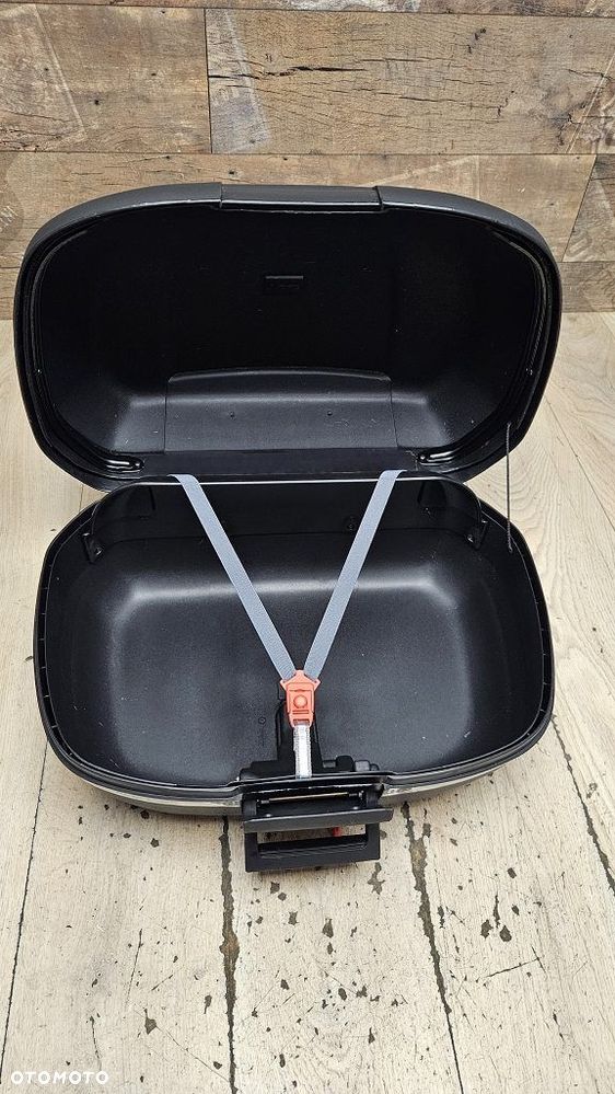 Kufer centralny boczny Shad SH42 - 11