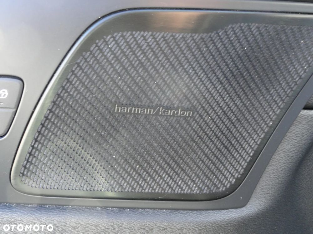 Volvo XC 60 B4 D AWD Geartronic Momentum Pro - 23