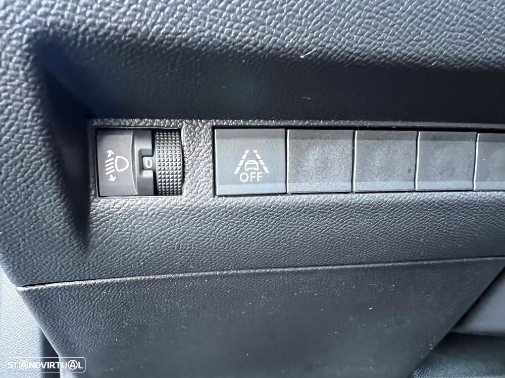 Peugeot 2008 PureTech 130 EAT8 Allure - 35