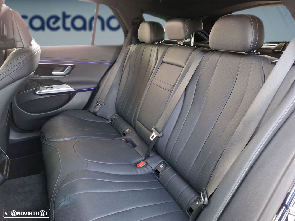 Mercedes-Benz E 300 e Station - 13