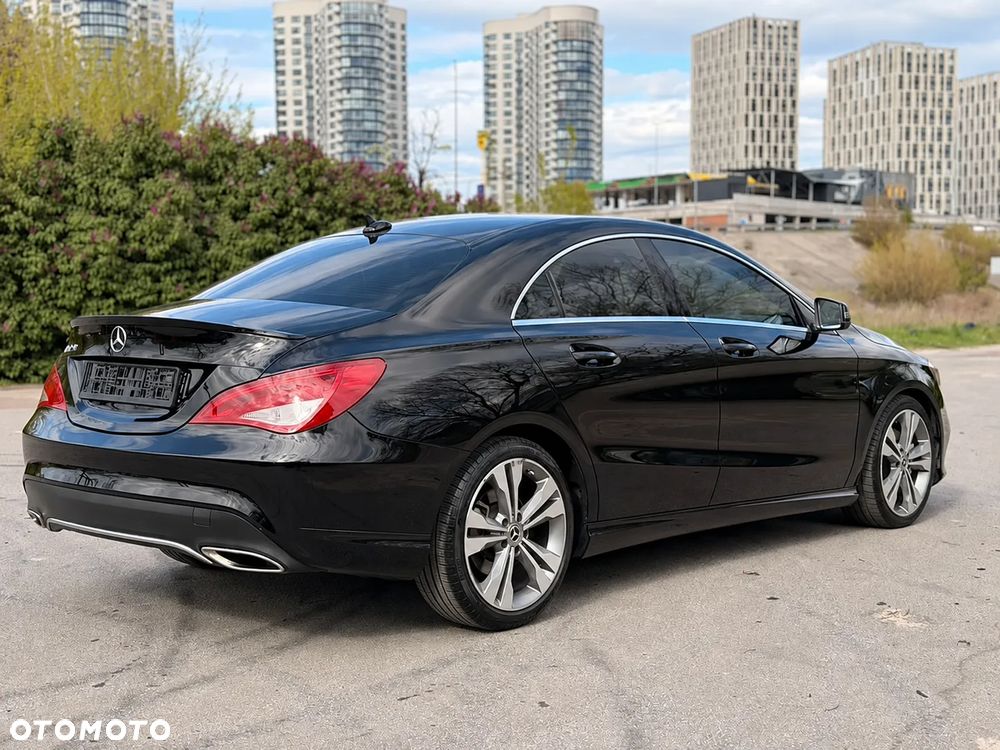 Mercedes-Benz CLA 250 4-Matic - 10