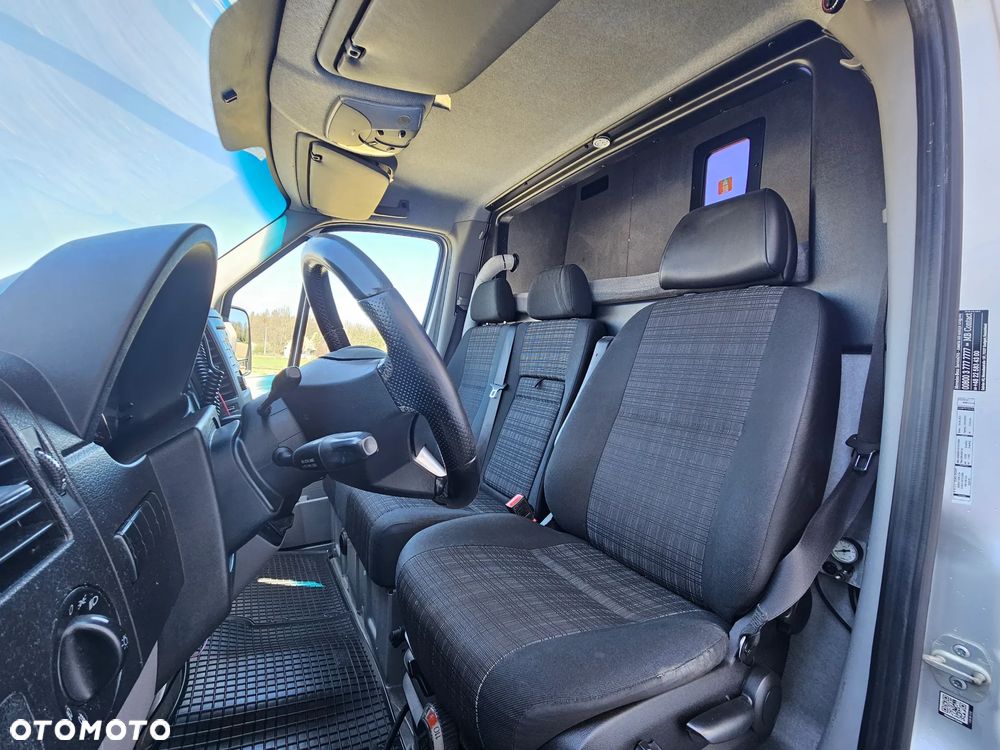 Mercedes-Benz Sprinter 319 CDI 7G-Tronic - 20