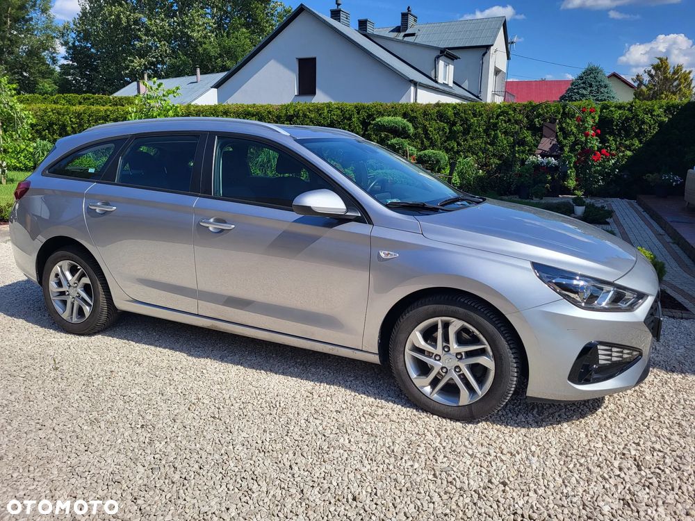 Hyundai i30 1.6 D Classic + - 10