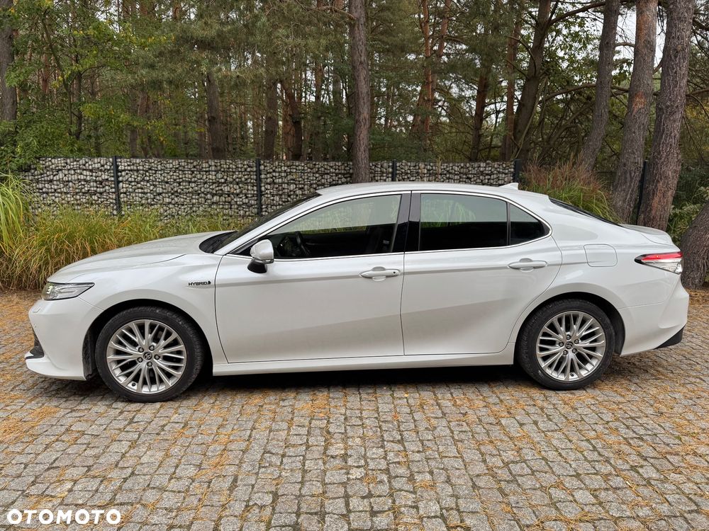 Toyota Camry 2.5 Hybrid Executive CVT - 11