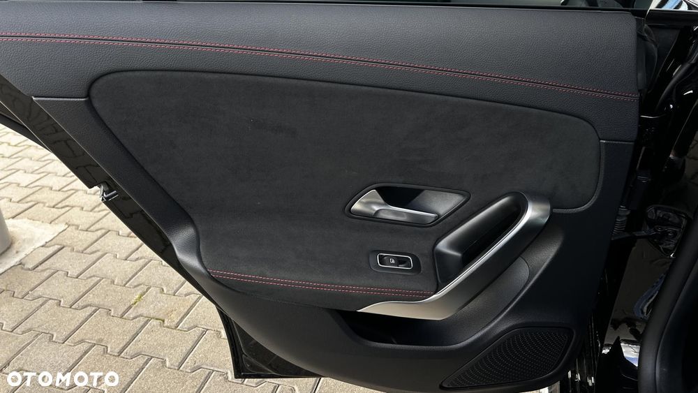 Mercedes-Benz CLA - 22