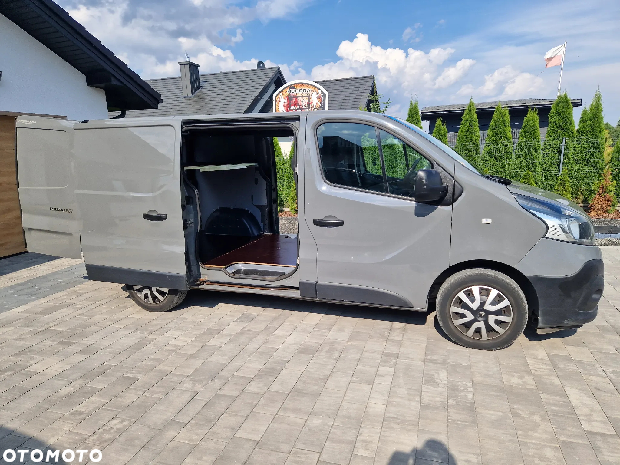 Renault Trafic - 8