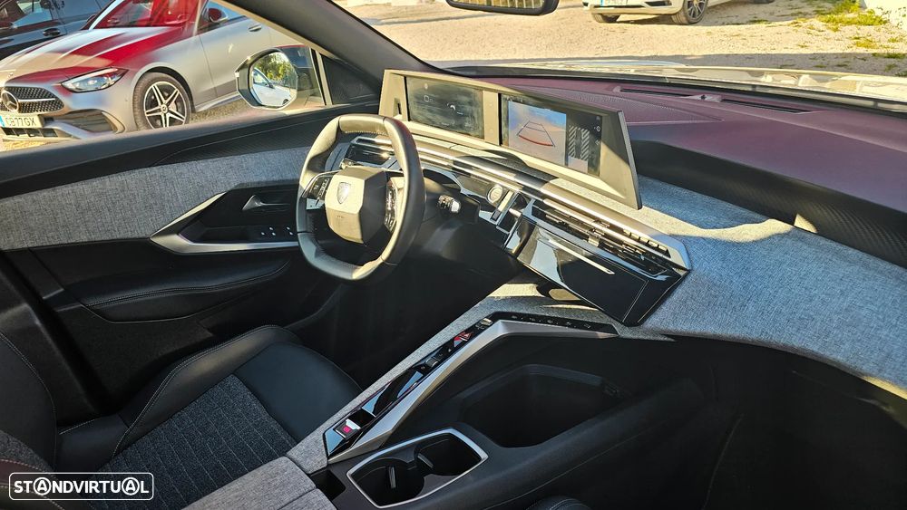 Peugeot 5008 Hybrid 145 e-DSC6 Allure - 11