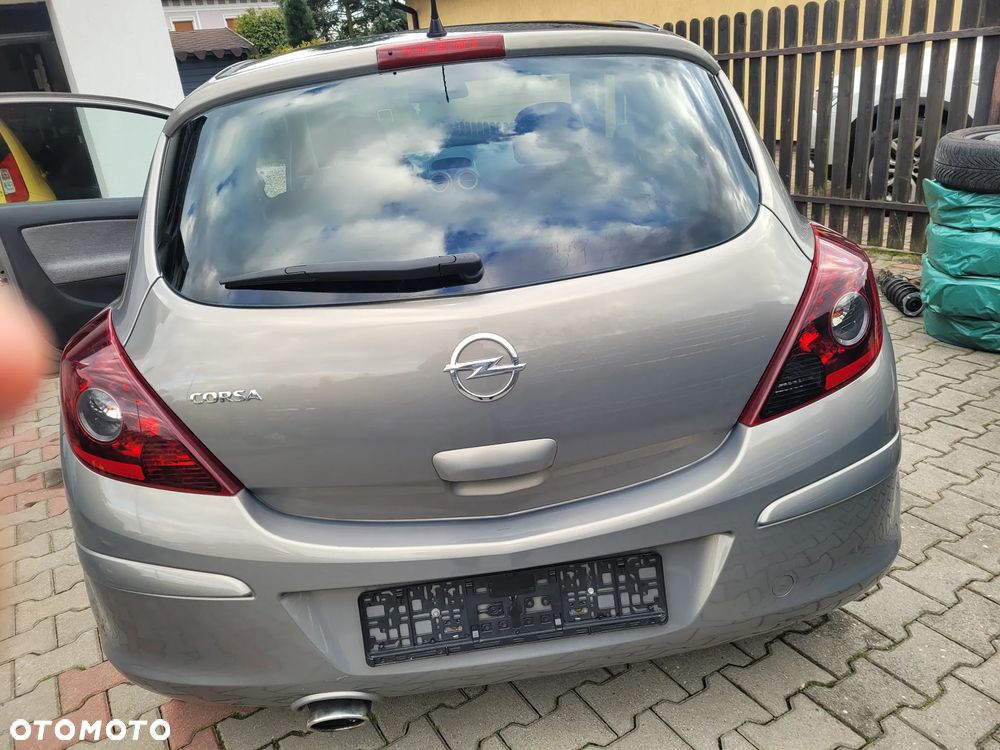 Opel Corsa 1.4 16V Sport - 7