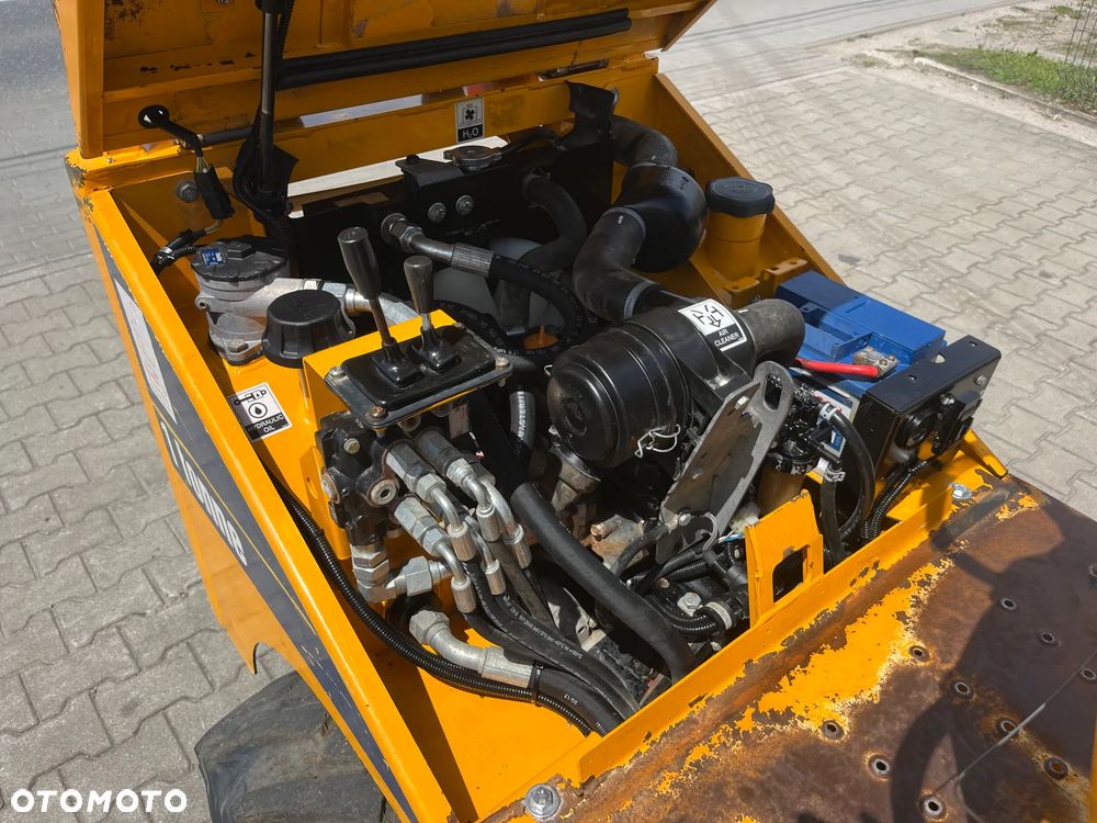 Thwaites 1 Tonne - 22