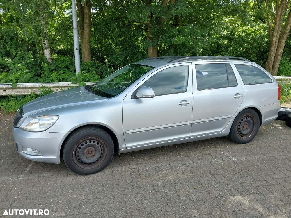 Skoda Octavia 1.6 TDI DPF FAMILY - 8
