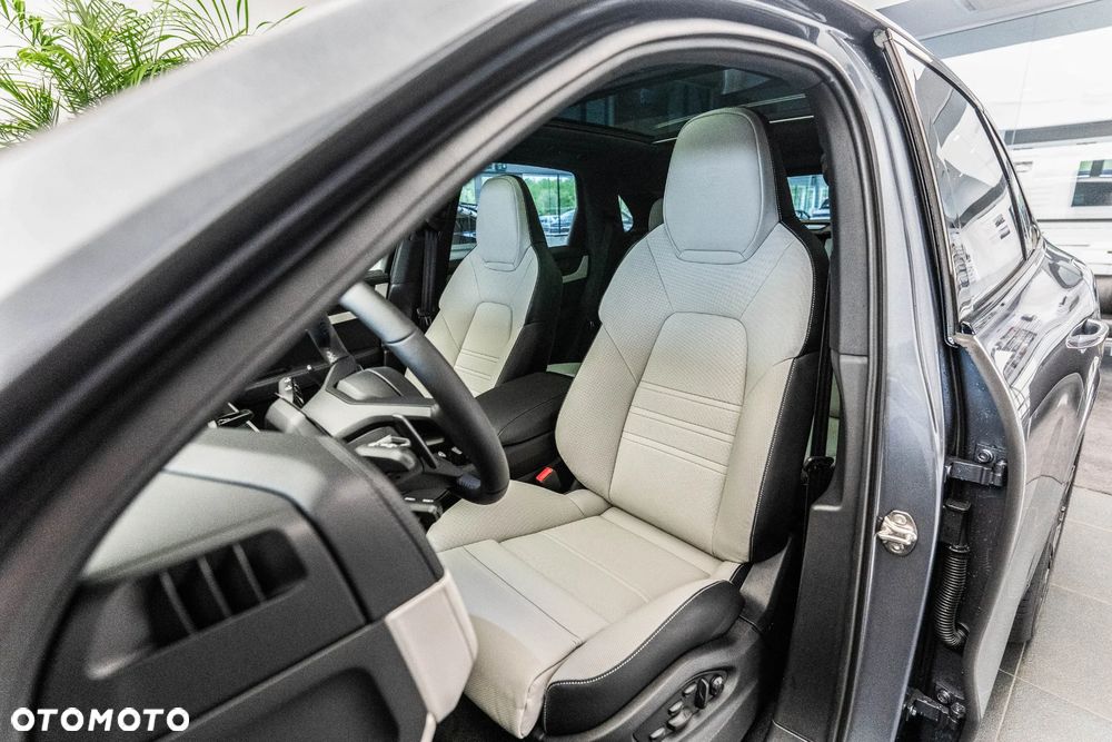 Porsche Cayenne E-Hybrid PHEV Black Edition - 11