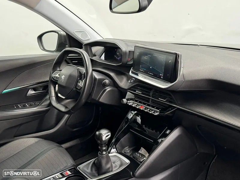 Peugeot 2008 1.5 BlueHDi Allure EAT8 - 18