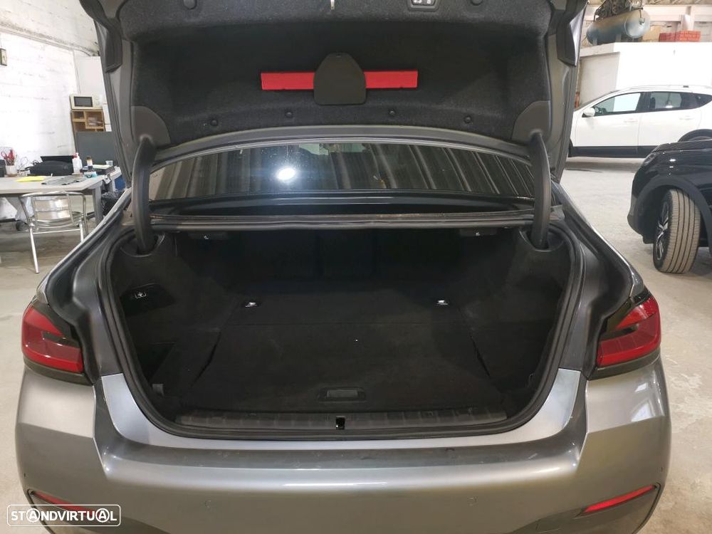 BMW 545 e xDrive Pack M - 12