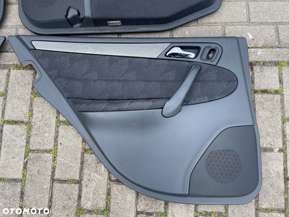 Mercedes Benz C KLASA W203 Boczki Tapicerka drzwi Komplet AVANGARDE KOMBI - 2