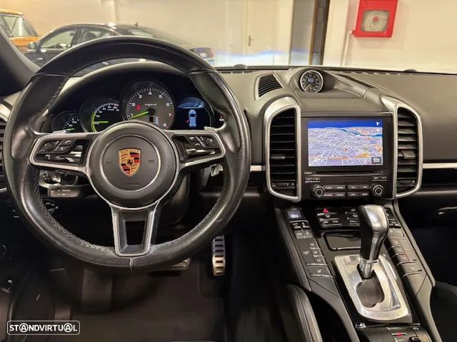 Porsche Cayenne S E-Hybrid Platinum Edition - 33