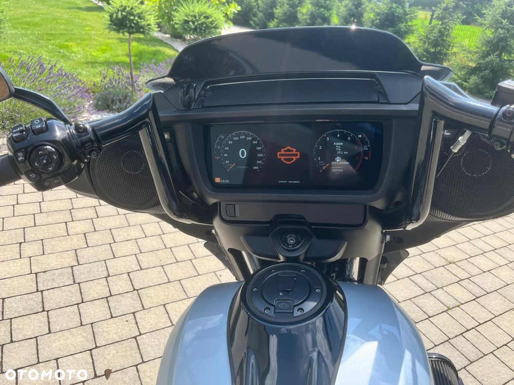 Harley-Davidson Touring Street Glide - 9
