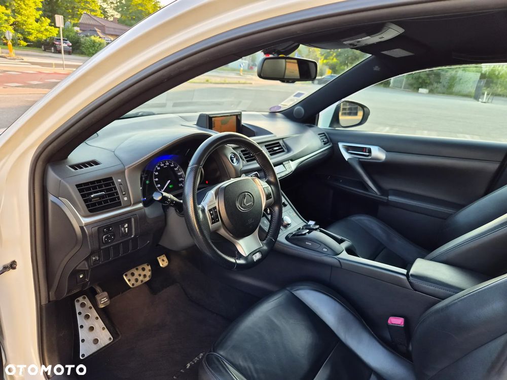 Lexus CT 200h F Sport - 10