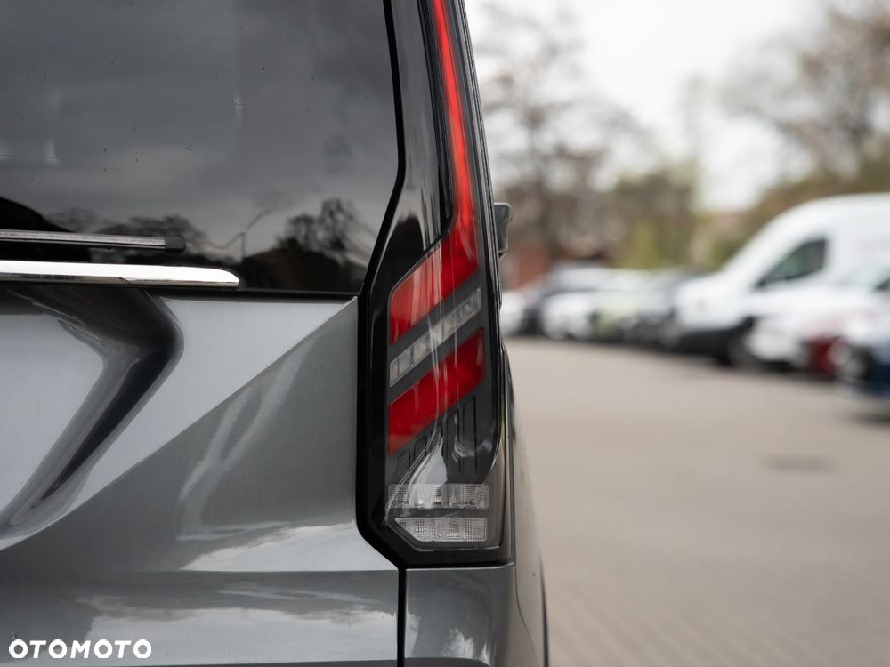 Ford Tourneo Connect - 10