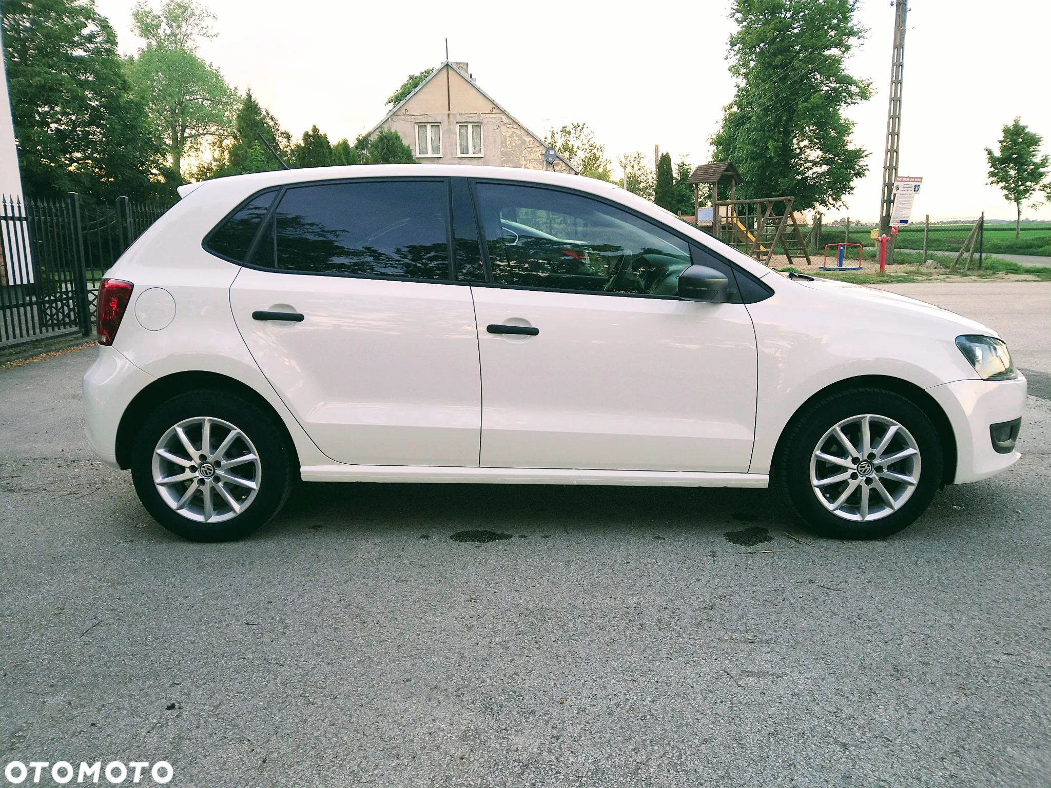 Volkswagen Polo 1.4 16V Trendline DSG - 5