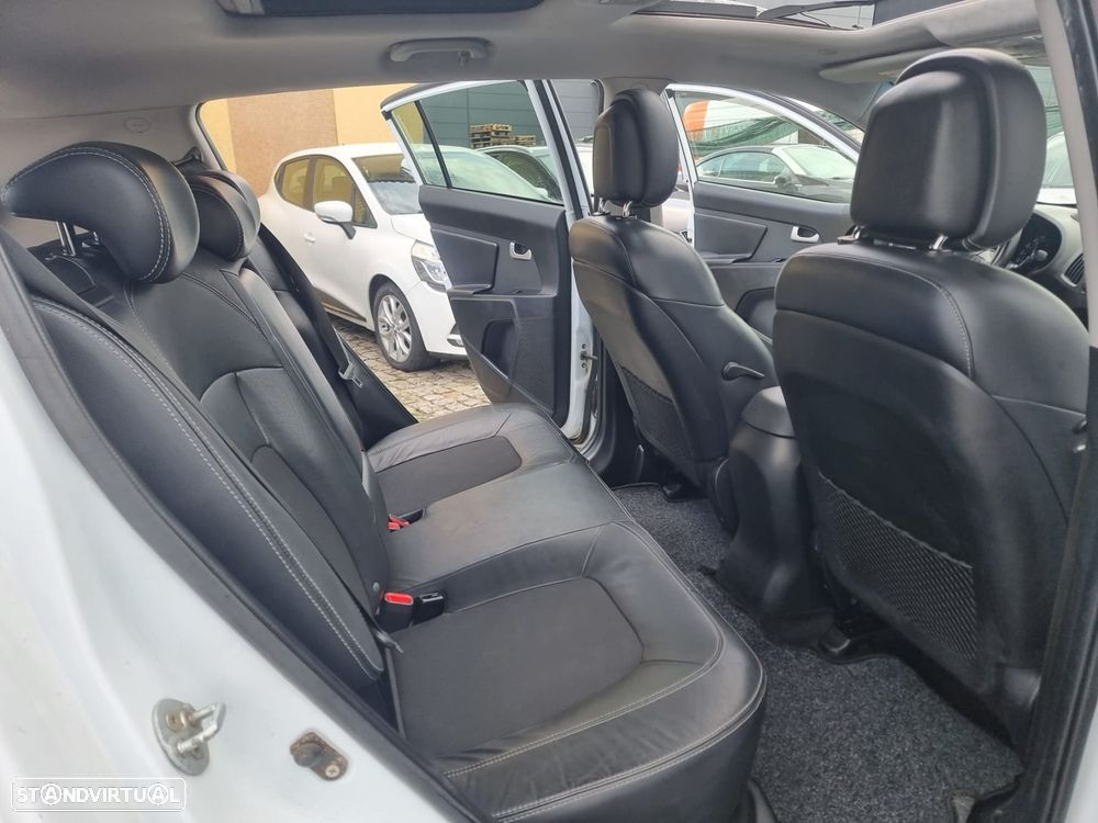 Kia Sportage 1.7 CRDI ISG LX - 19