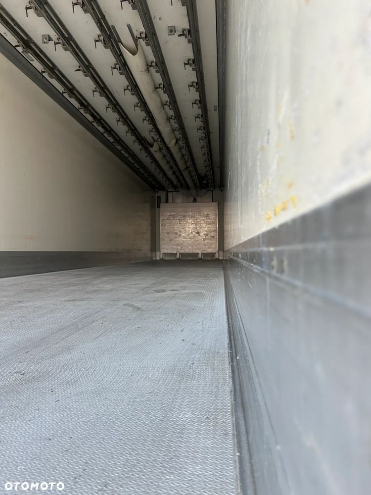 Schmitz Cargobull THERMO KING SLX300 HAKÓWKA / 7 CM GRUBA ŚCIANA / KOSZ PALETOWY / 4 ZAMKI / DIESEL + ELEKTRYK / 2012 ROK !! - 33