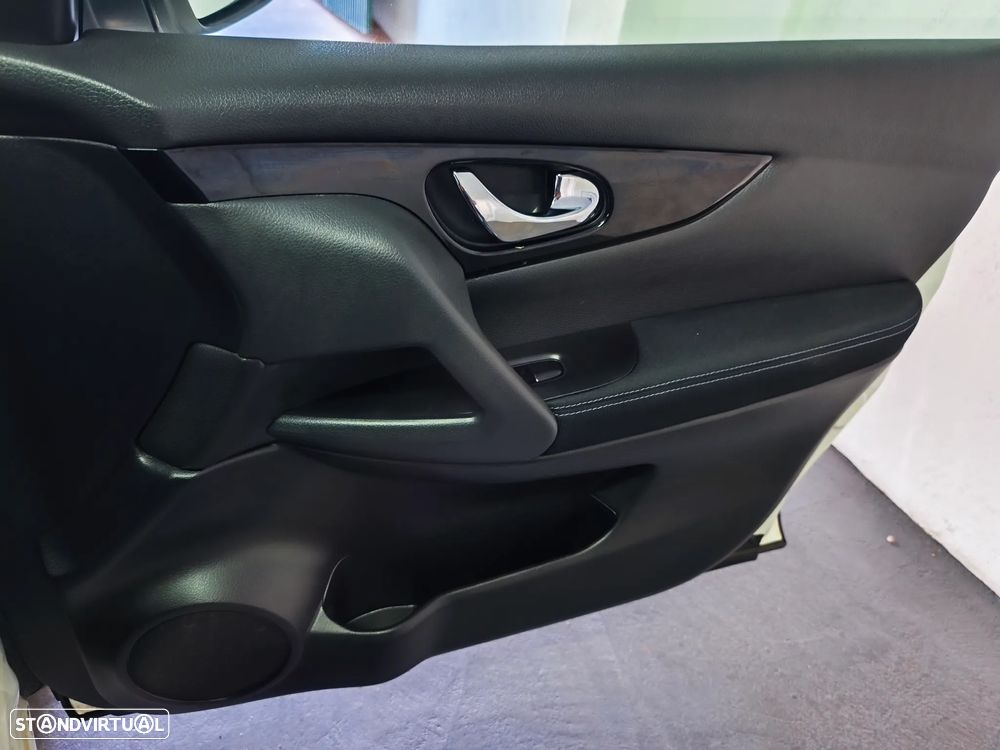 Nissan Qashqai 1.5 dCi N-Connecta - 16