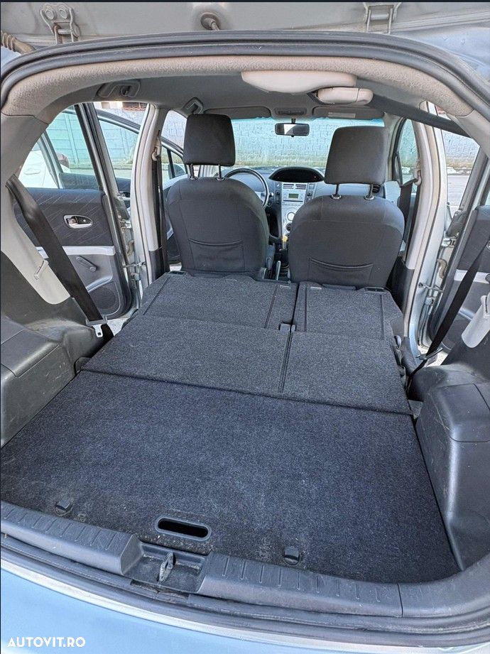 Toyota Yaris 1.3 Sol - 10