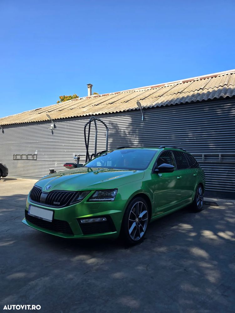 Skoda Octavia Combi Diesel 2.0 TDI DSG RS - 11