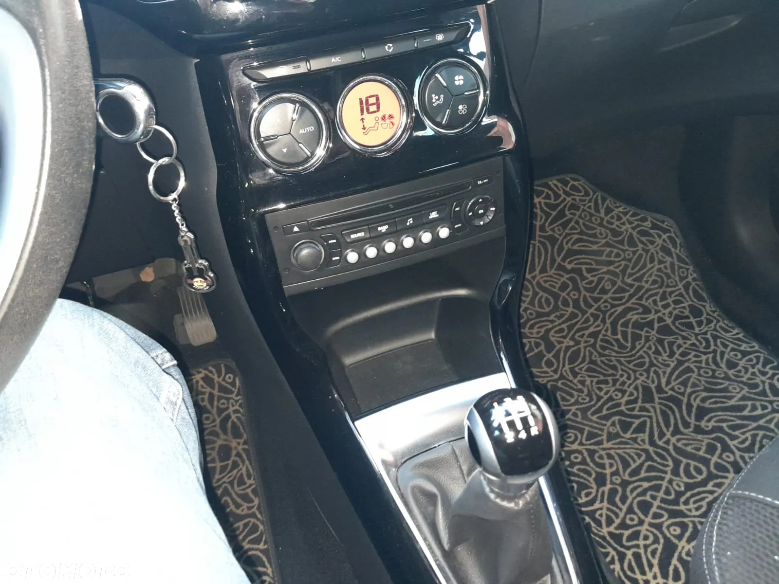 Citroën DS3 1.6 e-HDi SoChic - 18