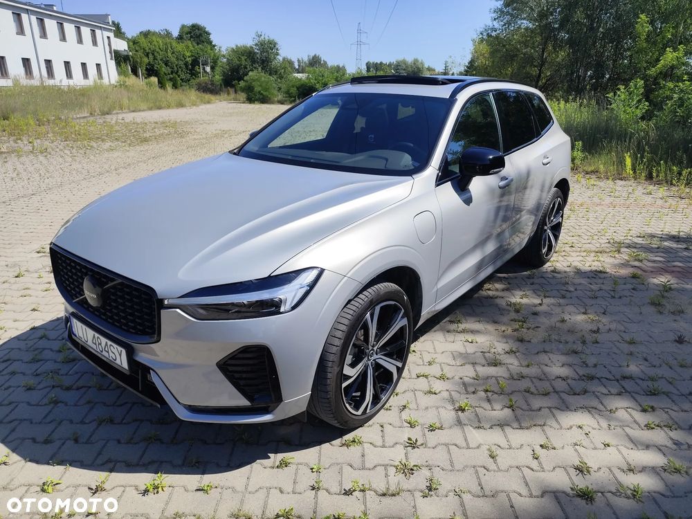 Volvo XC 60 T6 Plug-In Hybrid AWD Plus Black Edition - 3