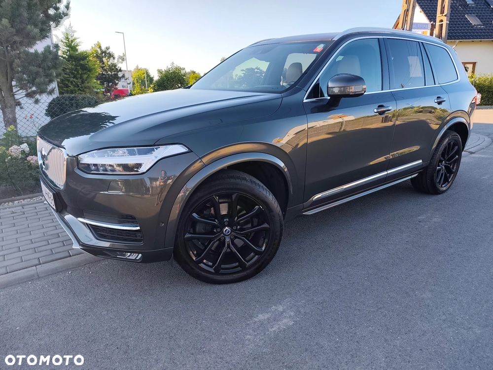 Volvo XC 90 - 9