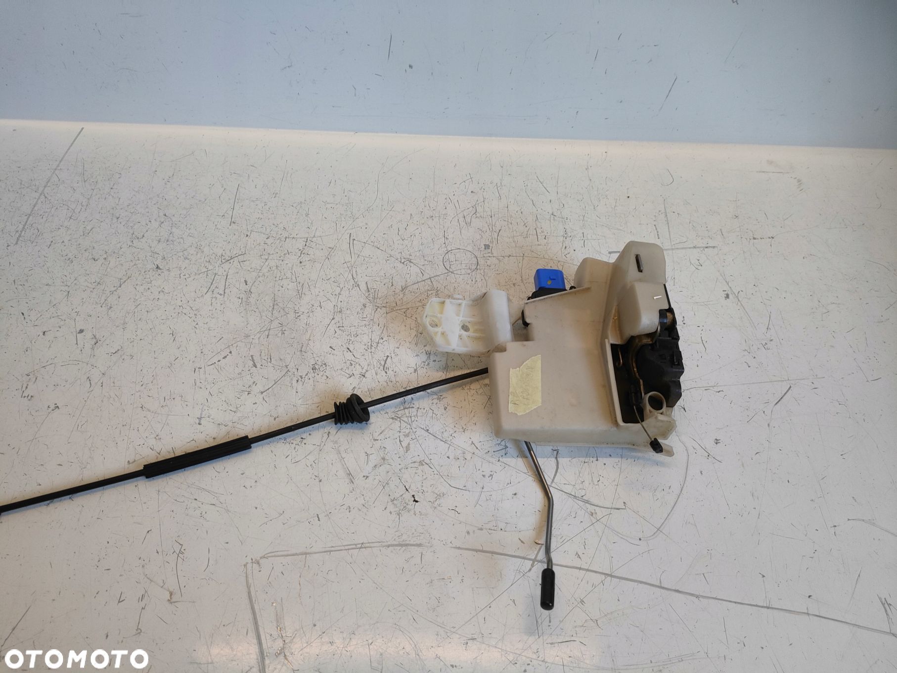 POLO IV 9N LIFT 5D ZAMEK PRAWY PRZÓD 8-PIN - 1
