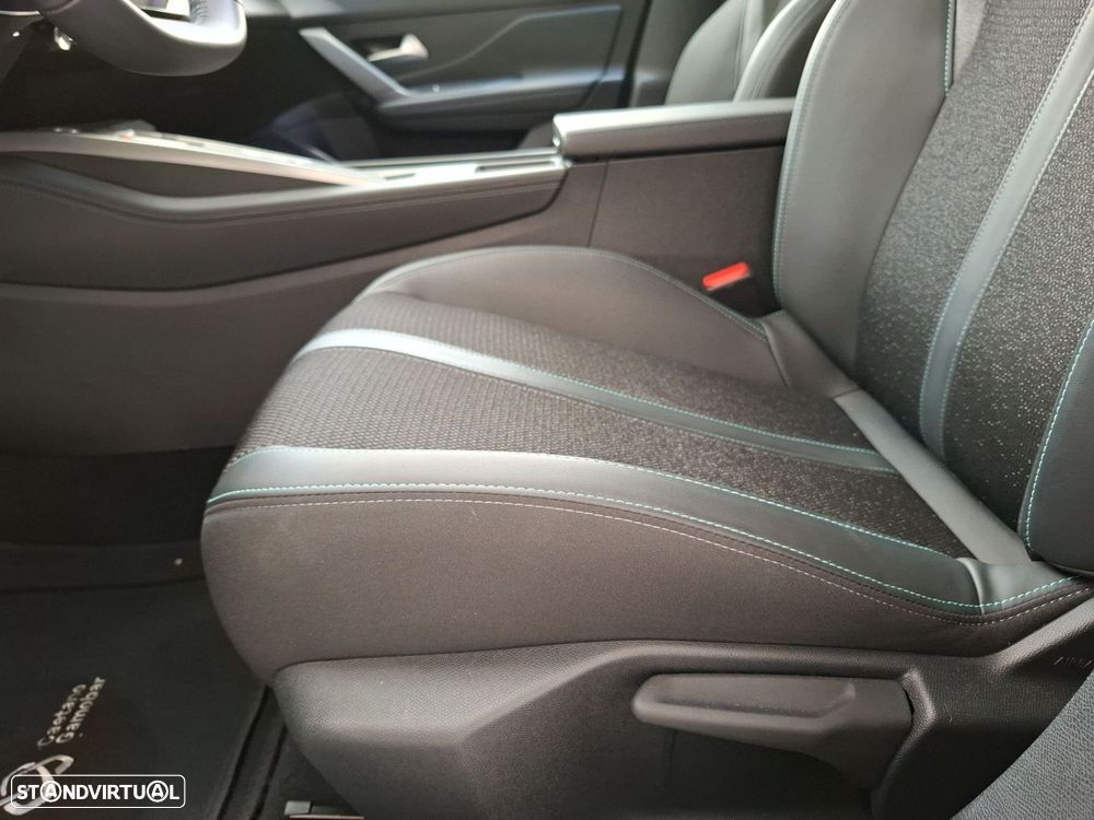 Peugeot 308 1.5 BlueHDi Allure EAT8 - 25
