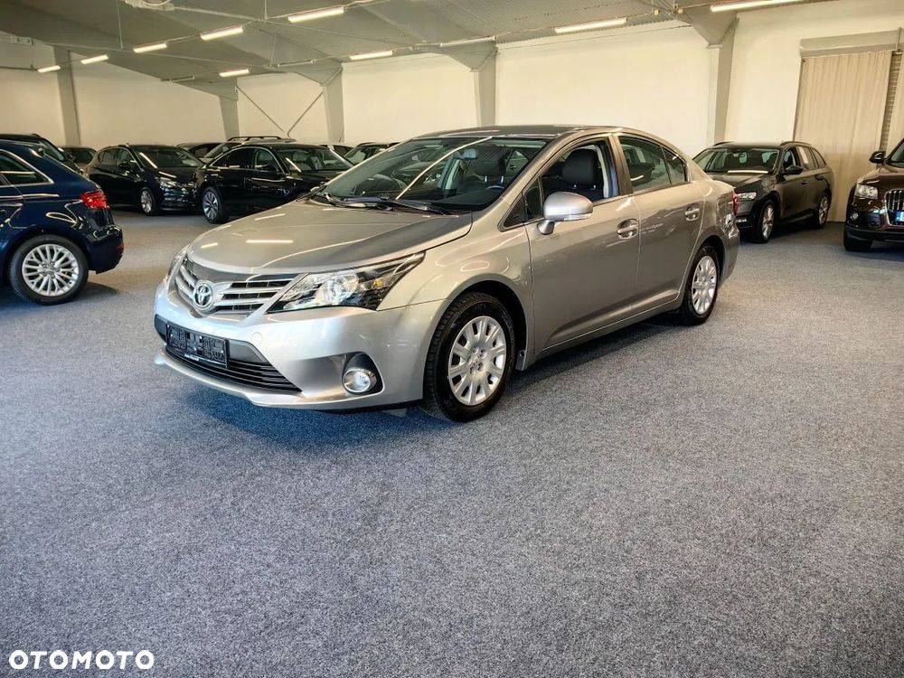 Toyota Avensis 1.8 Prestige - 1