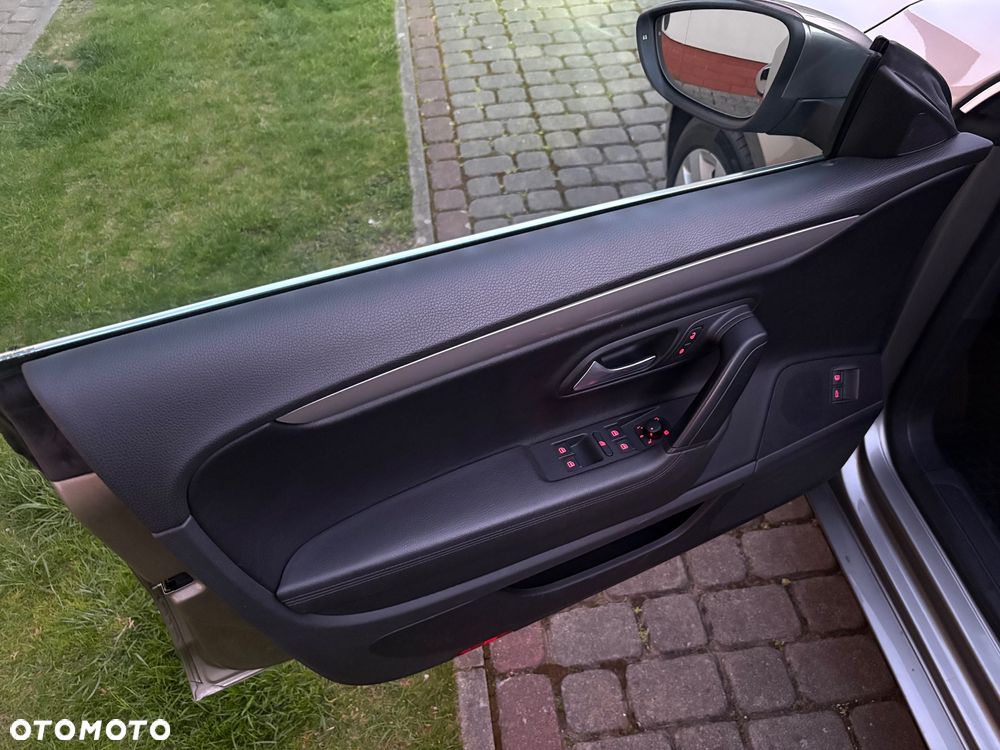 Volkswagen Passat CC - 15