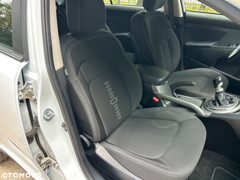 Kia Sportage 1.6 GDI Business Line L 2WD - 19
